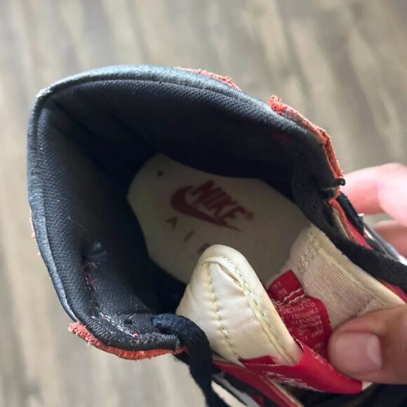 Vintage 1994 Nike Jordan 1 Chicago 153126-101 Size 5Y US - Picture 7 of 8